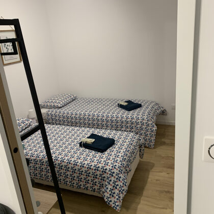 Chambre 2 avec  2 lits 80 x 200 (ou 1 lit 160 x 200)