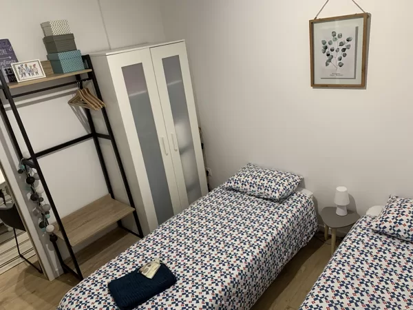 Chambre 2 avec  2 lits 80 x 200 (ou 1 lit 160 x 200)